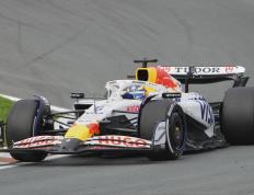 开云体育官网-包含索伯车队力克迈凯伦，皮亚斯特里关键制胜的词条