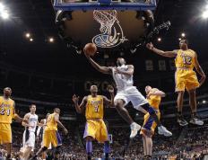 开云体育APP下载-数据纠缠之夜，当利拉德绝杀与新疆狂胜在量子篮球中相遇