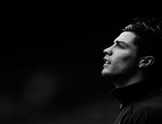 开云体育登录-风暴之子，当克瓦拉茨赫利亚的闪电撕裂阿根廷防线