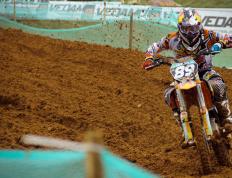 开云官方app入口-绝杀与统治，体育史诗中的双重奏鸣