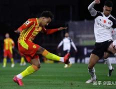 开云体育在线-包含谢菲联对阵狼队，实力对决角逐一触即发的词条