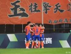 开云体育APP下载-斯文登东主场告捷，英乙冲级前途颇有希望