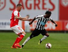 开云体育-葡萄牙与塞尔维亚的比赛引发了激烈对抗