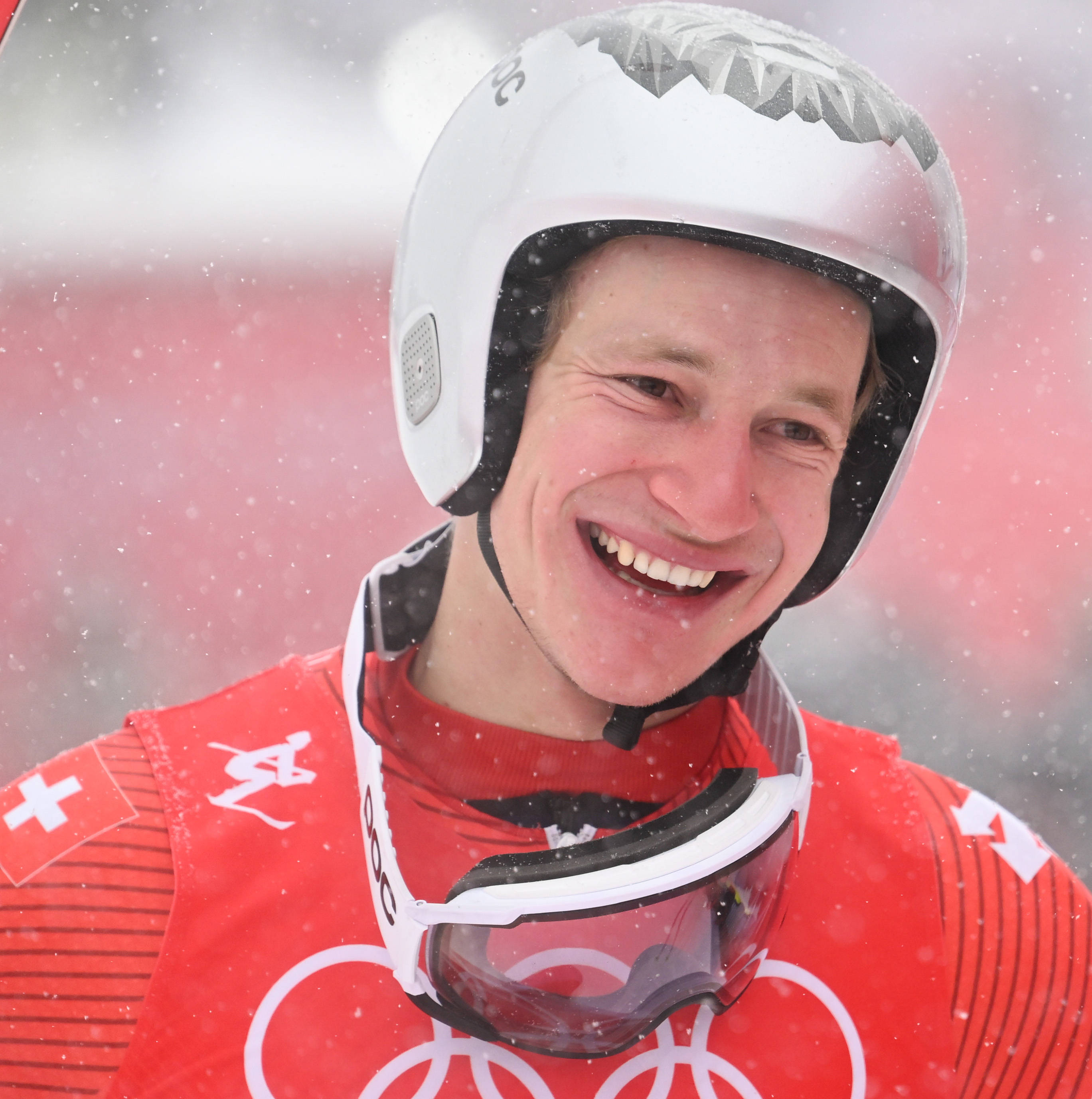 开云体育APP下载-瑞士滑雪选手造就传奇，传承精神