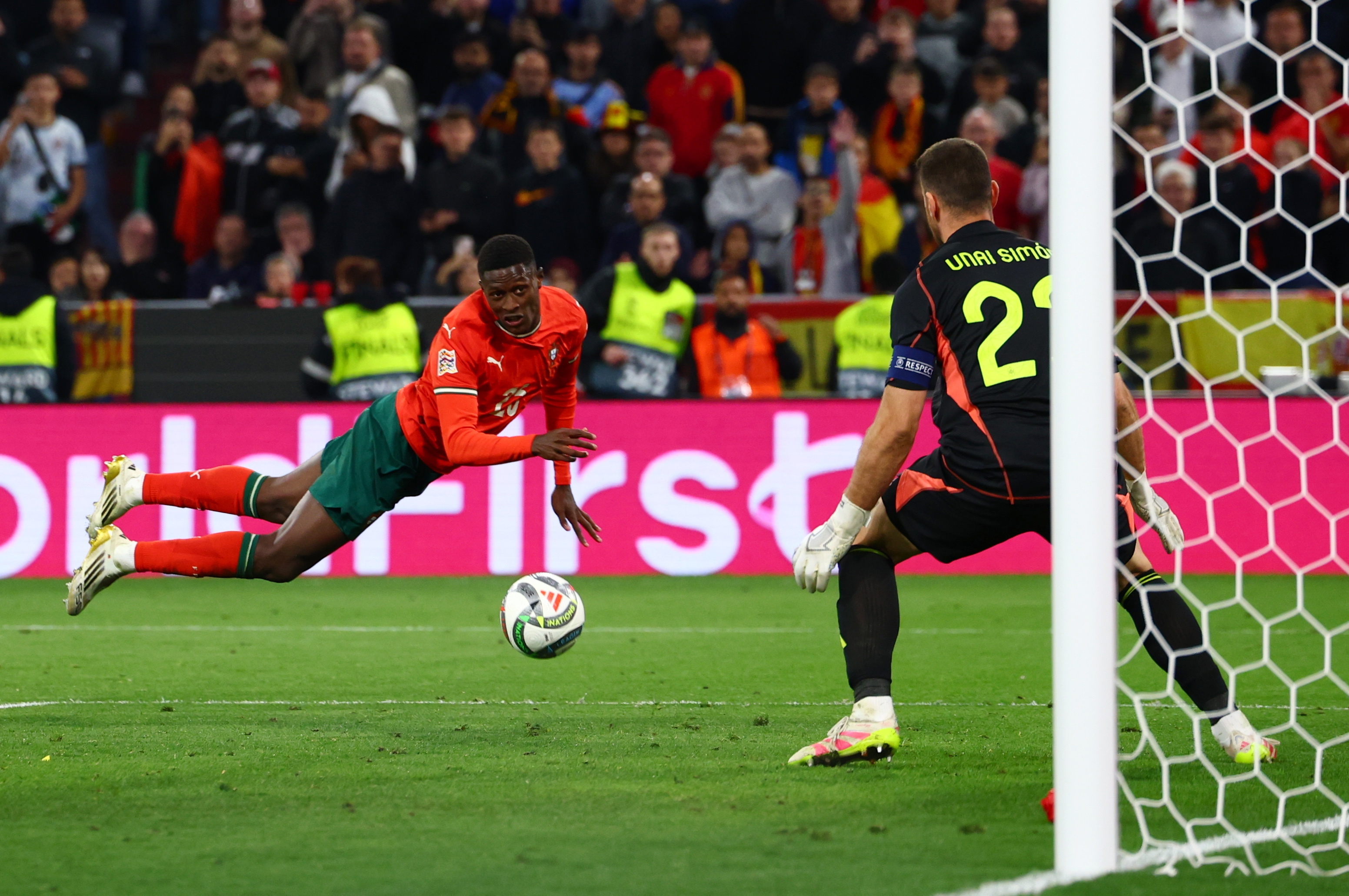 开云下载-葡萄牙队逆转击败比利时,晋级半决赛