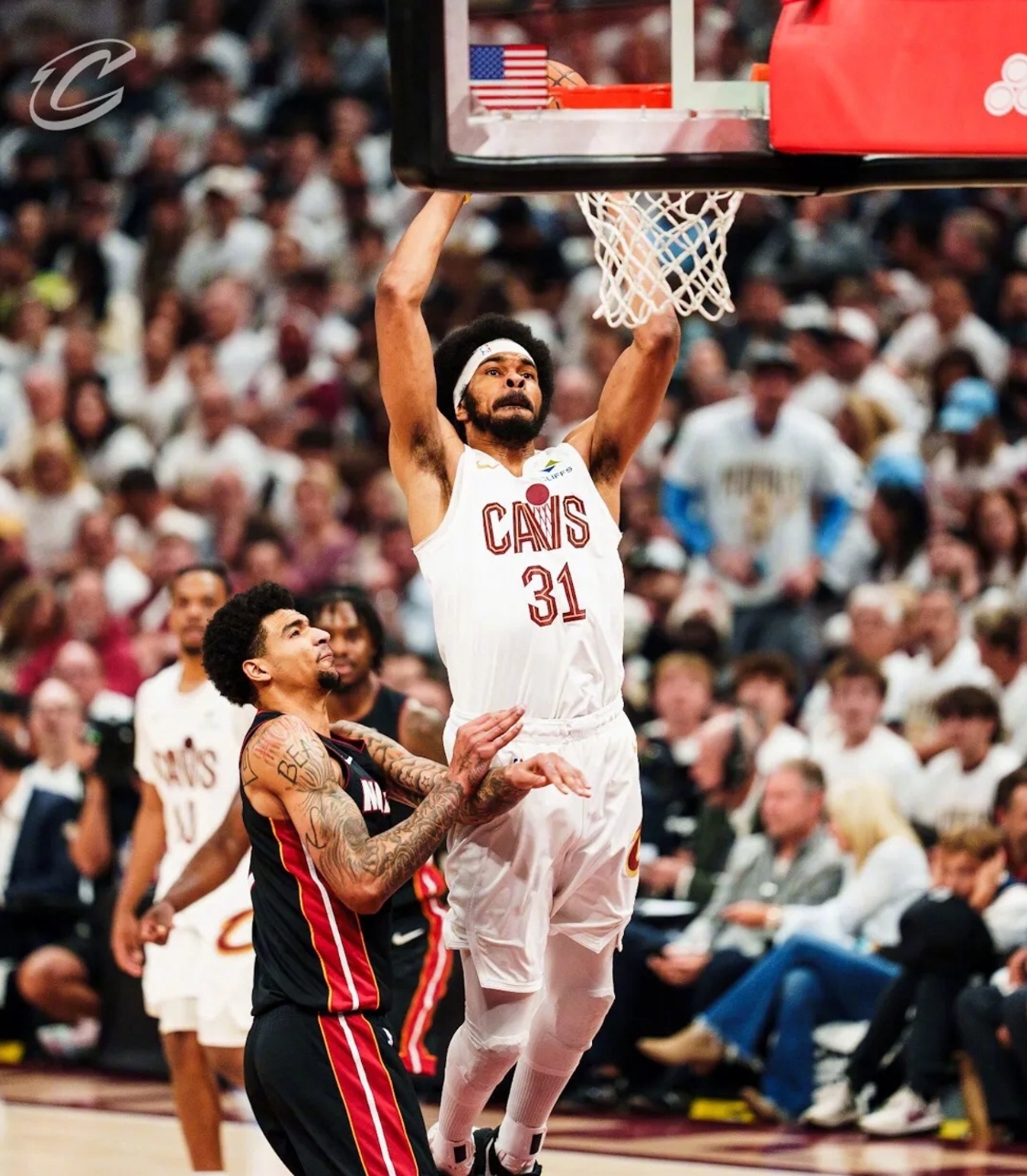 开云官网-热火队意外失利,需加强防守端表现