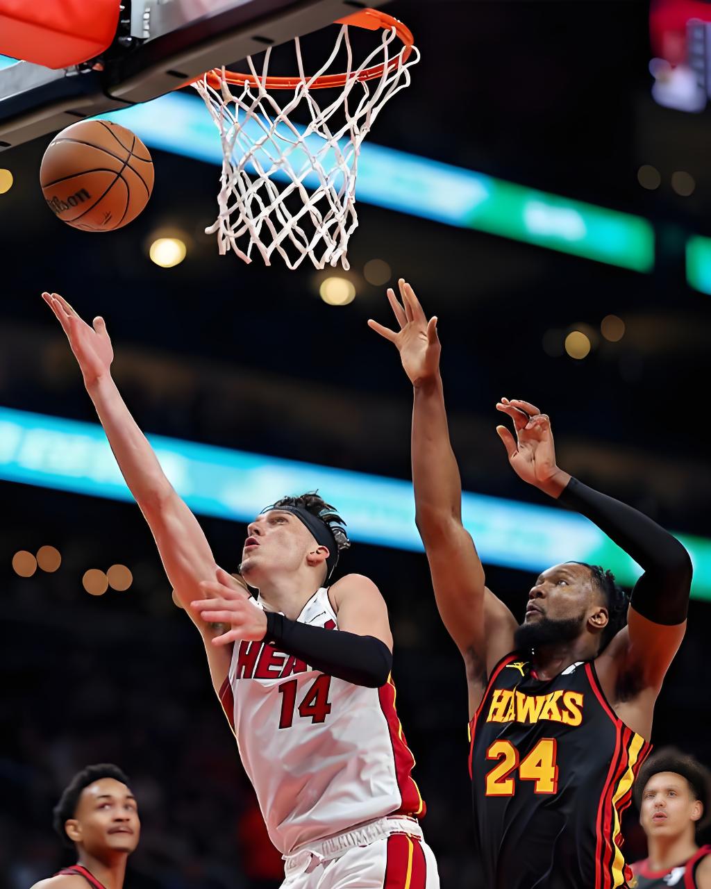 开云体育中国-热火队球员状态回暖,备战新赛季