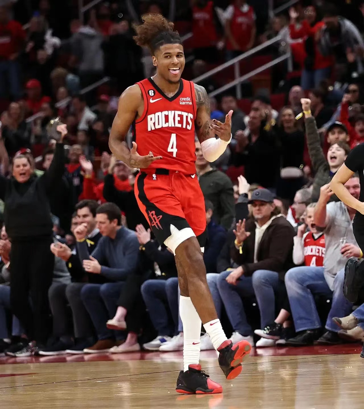 开云体育平台APP-球队合理轮换阵容,保持高能状态获胜