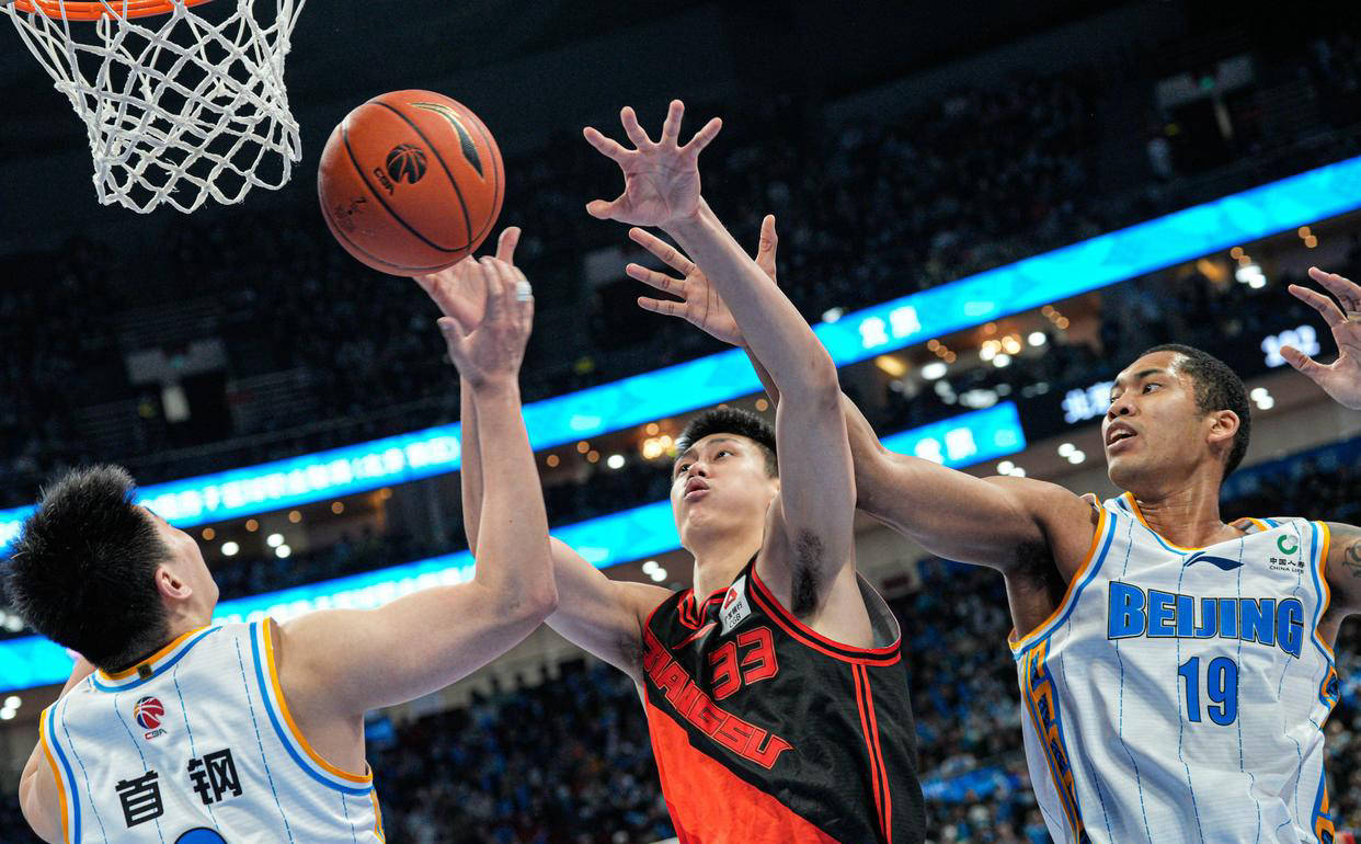 开云官方app入口-关于顶尖球员实力抢眼，场上表现优异的信息