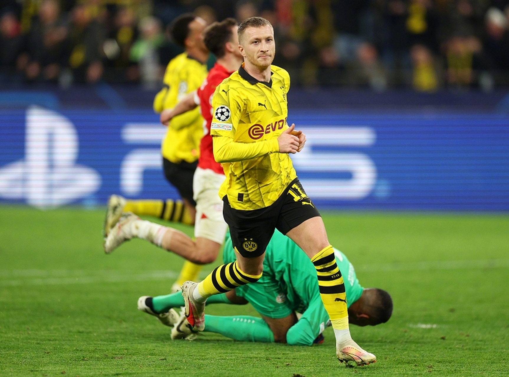 开云体育登录-包含马德里竞技连续两年止步八强，实力下滑的词条