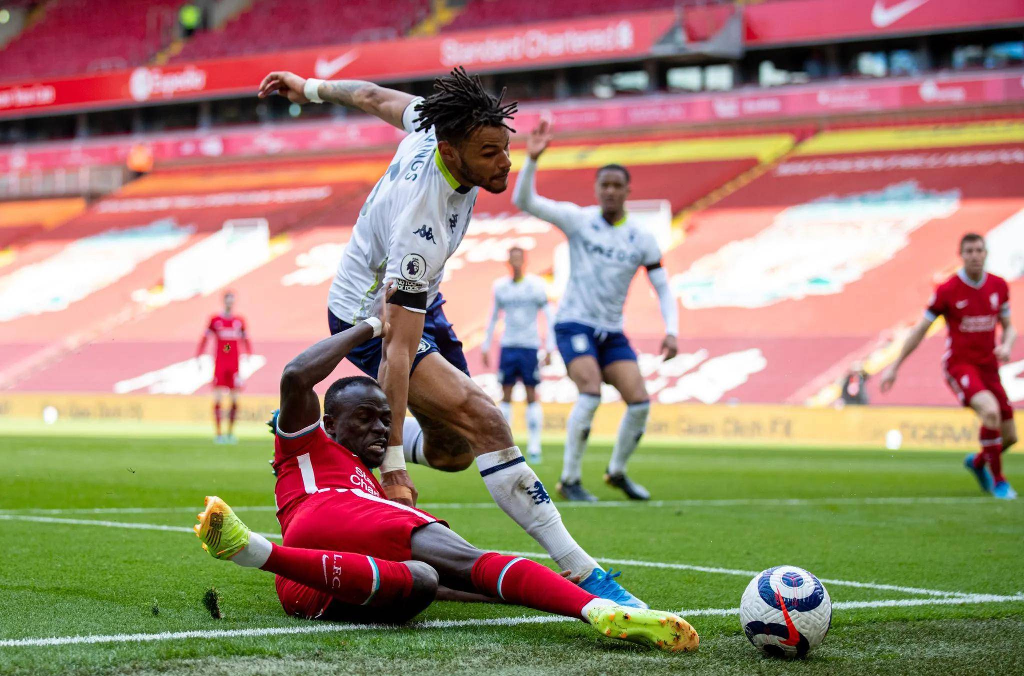 开云官方app入口-包含出人意料，国际足球比赛悬念重重的词条