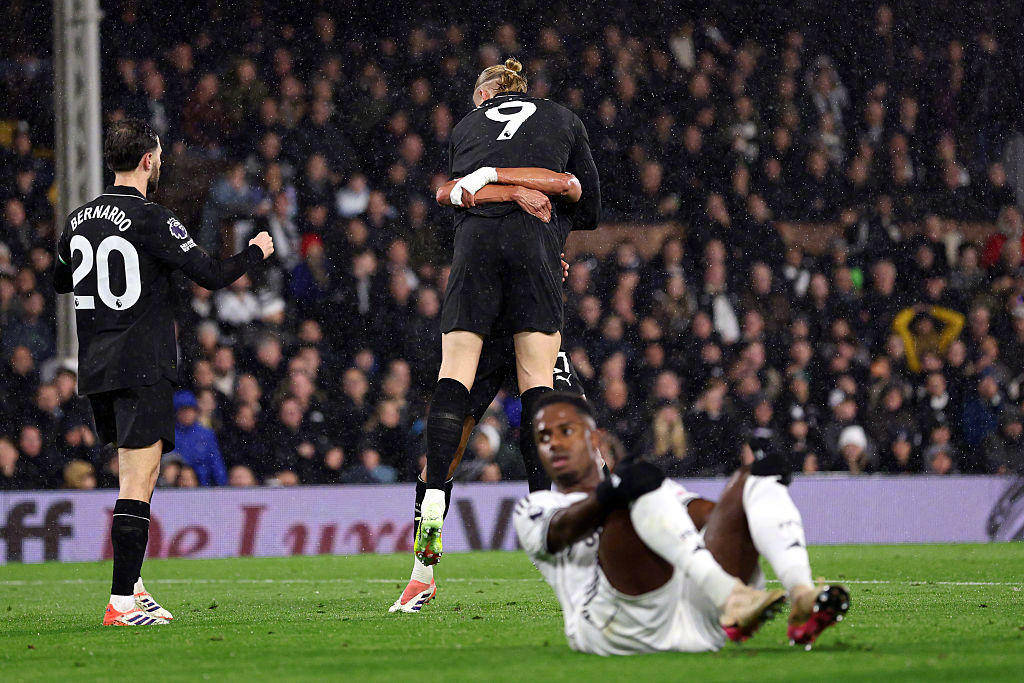 开云体育app-乌拉圭鏖战曼联，福登高光表现的简单介绍