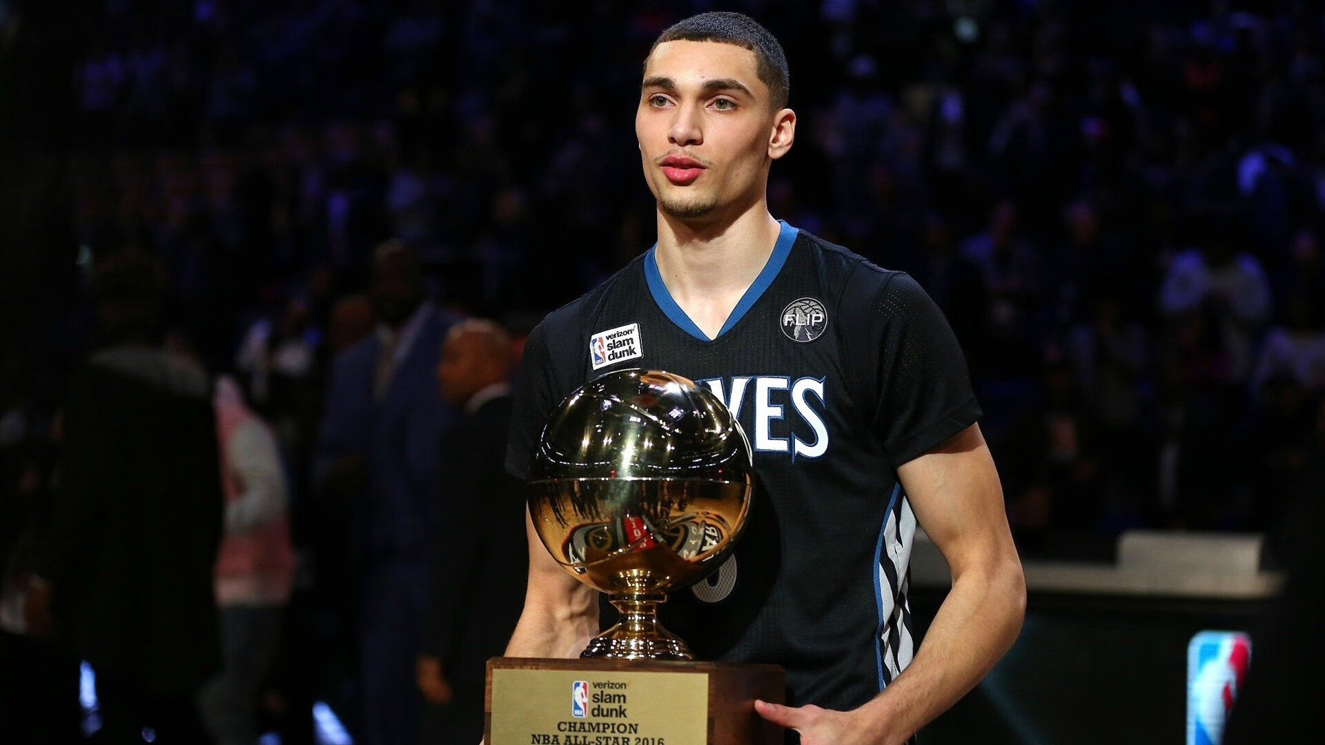 开云体育入口-冰与火，当巴尔韦德的利刃刺向凝固的时光